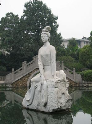 施姓的来源历史和典故,施姓来源及家族迁徙史