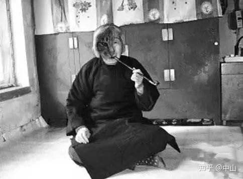 哈尔滨猫脸老太太事件?哈尔滨猫脸老太太真的假的?