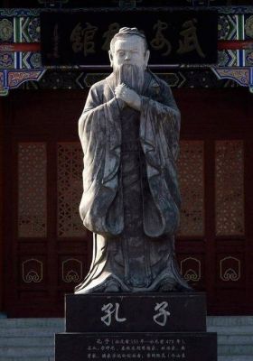 中国历史上第一个祭祀孔子的皇帝是谁?我国最早最大祭祀孔子的祠庙?