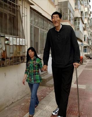 世界第一高人5米9的人,世界第一高人5米9的人图片