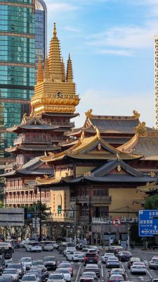 上海静安寺下面压的什么?上海静安寺大吗?